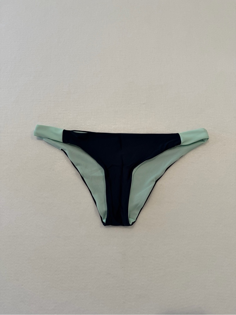 Tilly's Women’s Color Block Bikini Bottom Large Unworn